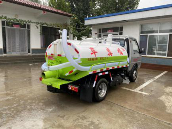 福田2.05立方吸糞車