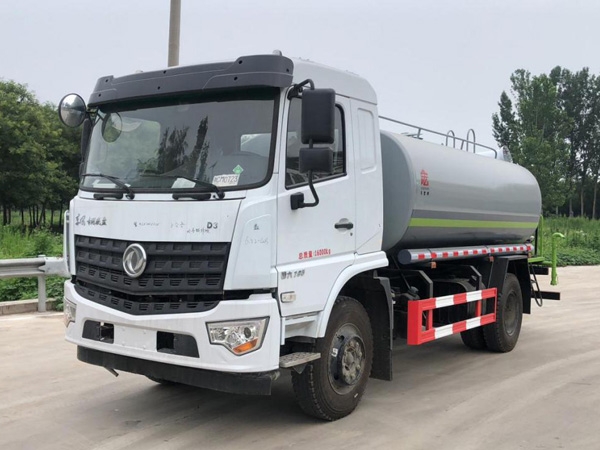 東風(fēng)12立方綠化噴灑車(chē)